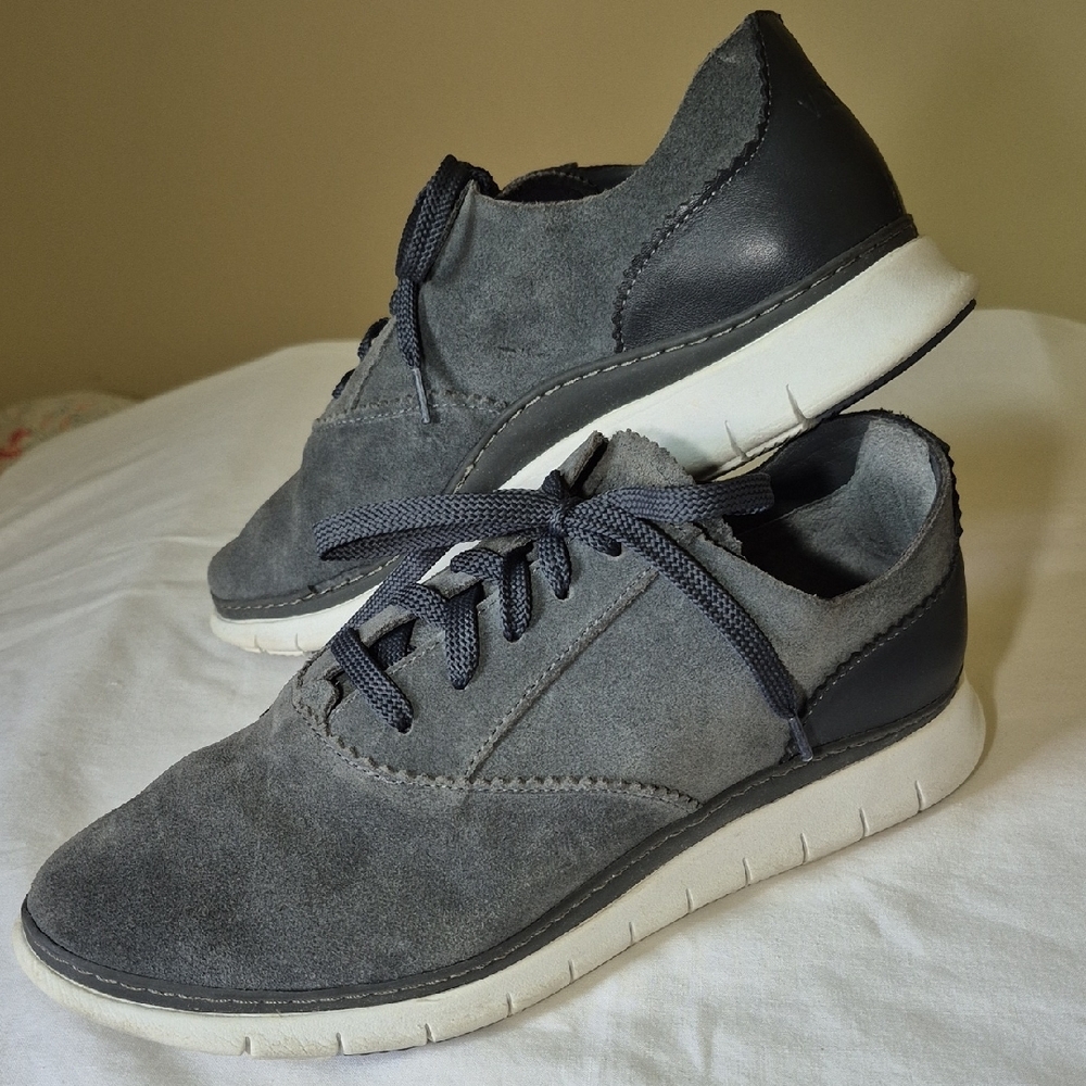 Vionic Sneaker Lace Up Shoe Women 9 Grey